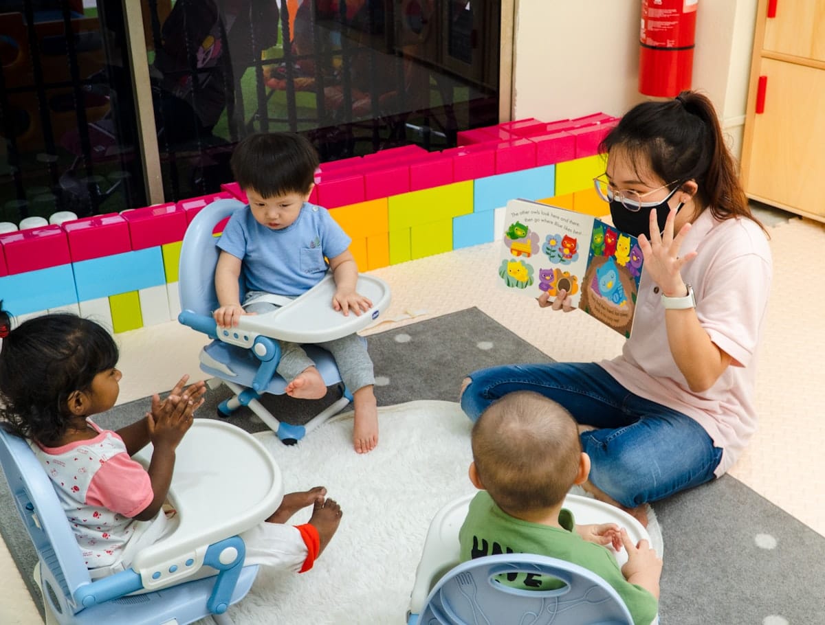 Auxiliar de Creche e Berçarista
